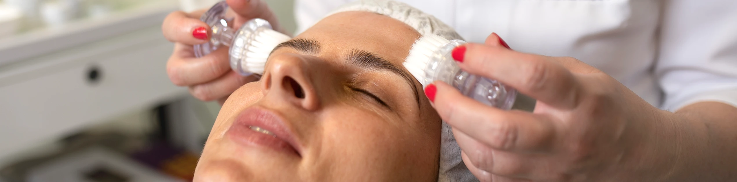 Kozmetika - sijoč obraz na dolge steze